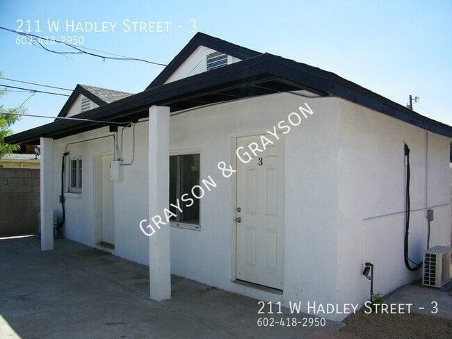 211 W Hadley St in Phoenix, AZ - Building Photo - Building Photo