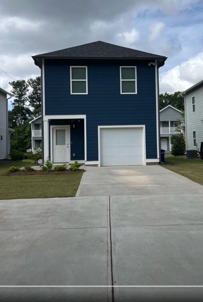 295 Northside Dr in Athens, GA - Building Photo - Building Photo