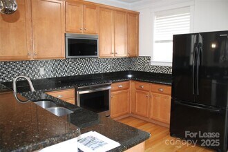 541 Jetton St in Davidson, NC - Building Photo - Building Photo