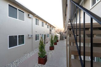 The Canopy in Sacramento, CA - Building Photo - Building Photo