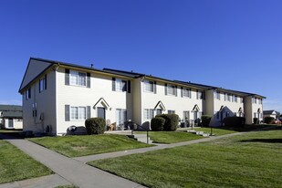 Sunset Peak in Thornton, CO - Building Photo