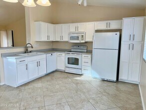 3615 W Firehawk Dr in Glendale, AZ - Building Photo - Building Photo