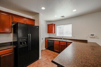 10751 W Coolidge St in Phoenix, AZ - Building Photo - Building Photo