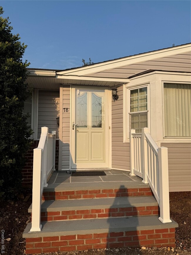 78 Vassar Ln in Hicksville, NY - Building Photo - Building Photo
