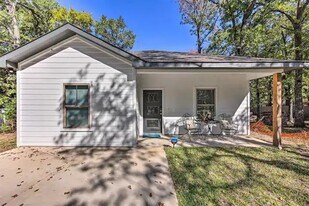 6150 Shawnee Dr in Mabank, TX - Building Photo