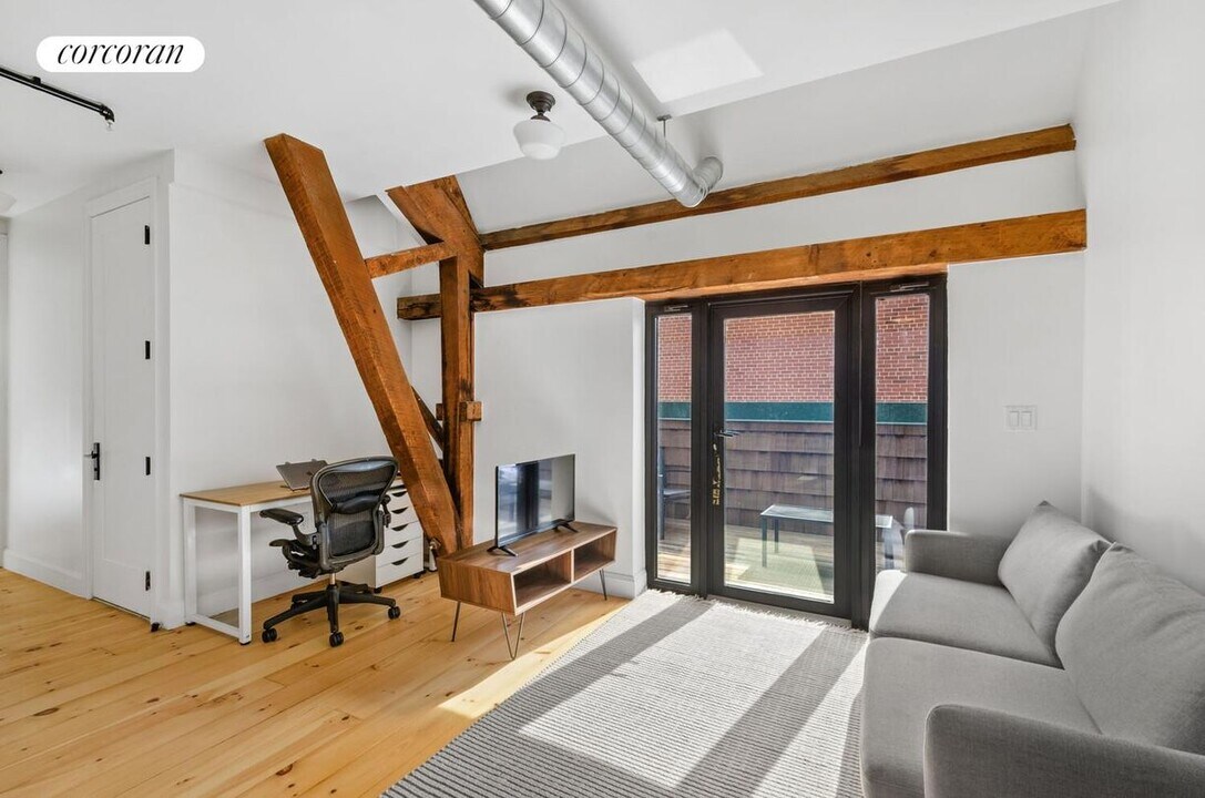 163 N 6th St in Brooklyn, NY - Building Photo