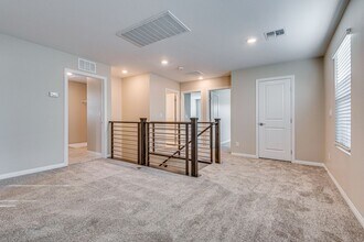 10652 Glowing Dawn Ave in Las Vegas, NV - Building Photo - Building Photo