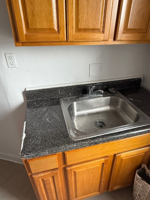 558 Ralph Ave in Brooklyn, NY - Foto de edificio - Building Photo