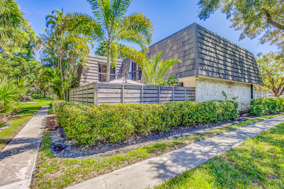 1209 12th Terrace in Palm Beach Gardens, FL - Building Photo