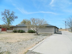 13400 Mohawk Rd in Apple Valley, CA - Building Photo - Building Photo