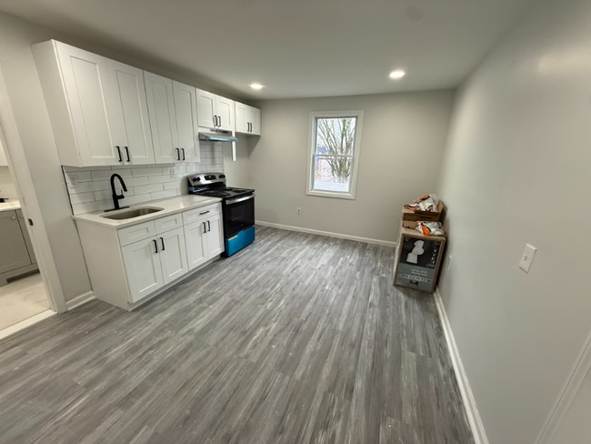 729 S 10th St in Newark, NJ - Building Photo - Building Photo