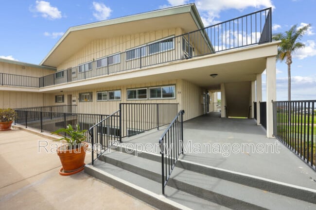 620 W Solana Cir in Solana Beach, CA - Building Photo - Building Photo