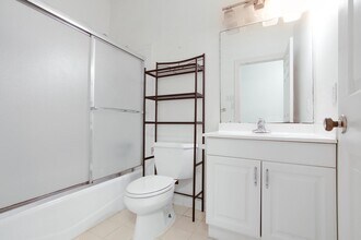 1300 Broadway St in New Orleans, LA - Building Photo - Building Photo