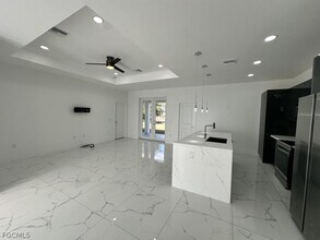 325 Paulcrest Ave in Lehigh Acres, FL - Building Photo - Building Photo