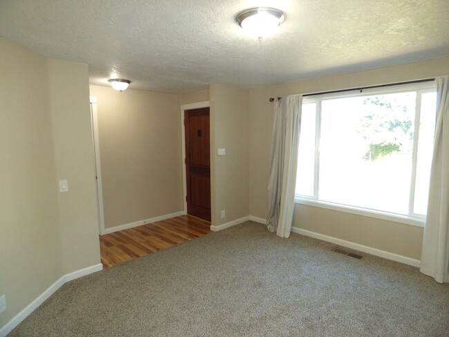 1434 Garden Ct NE in Keizer, OR - Building Photo - Building Photo