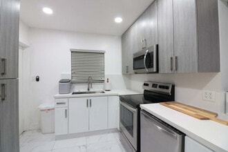753 NE 81st St in Miami, FL - Building Photo - Building Photo