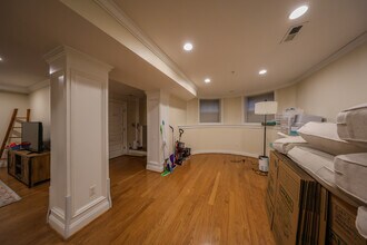 1803 Beacon St, Unit B in Brookline, MA - Foto de edificio - Building Photo