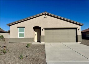 4544 Calle del Media in Fort Mohave, AZ - Building Photo