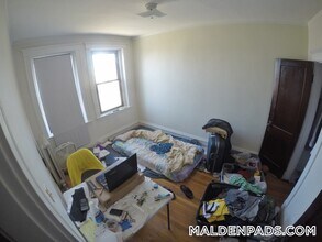 17-19-19 Washington St S in Malden, MA - Foto de edificio - Building Photo