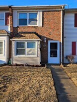 5558 New Colony Dr in Virginia Beach, VA - Building Photo