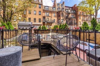 295 Marlborough St, Unit 2 in Boston, MA - Building Photo - Building Photo