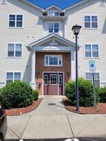 9809 Hyde Glen Ct in Charlotte, NC - Building Photo