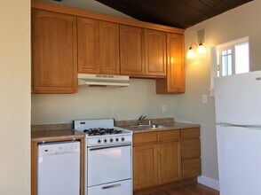 1513 Derby St, Unit 1513A in Berkeley, CA - Building Photo - Building Photo