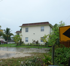 1733 NW 3rd Ave in Fort Lauderdale, FL - Foto de edificio - Building Photo