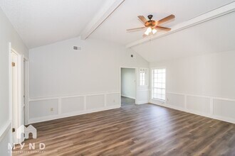 4056 Friendly Way in Memphis, TN - Foto de edificio - Building Photo