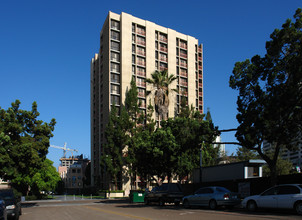 Columbia Tower in San Diego, CA - Foto de edificio - Building Photo