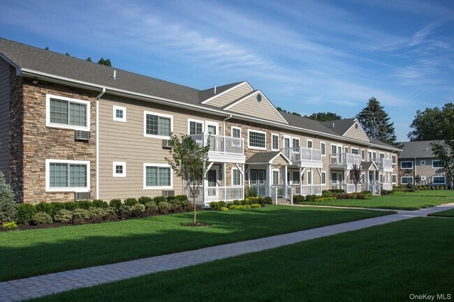 206 B Jefferson Ave in Saint James, NY - Building Photo - Building Photo