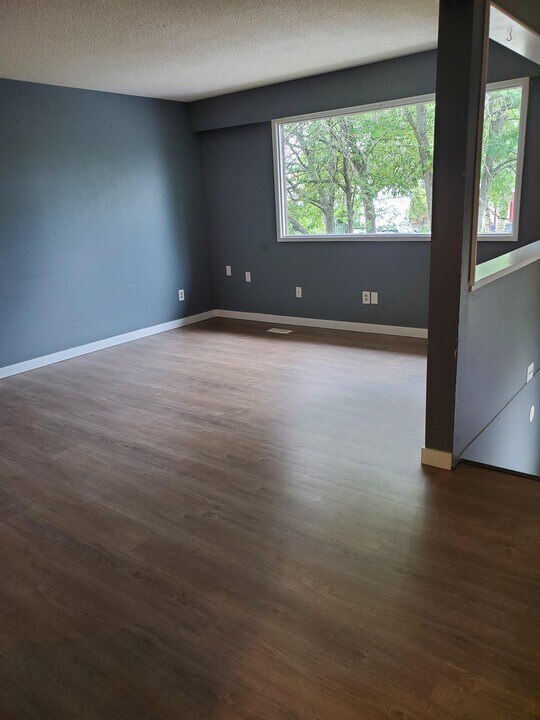 812 Irwin St in Prince George, BC - Building Photo