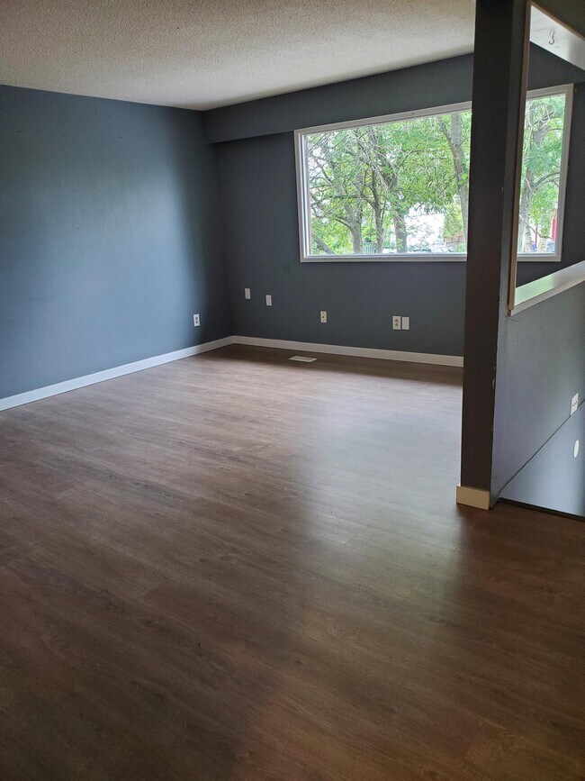property at 812 Irwin St