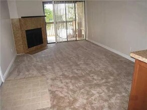 9909 Azuaga St in San Diego, CA - Building Photo - Building Photo