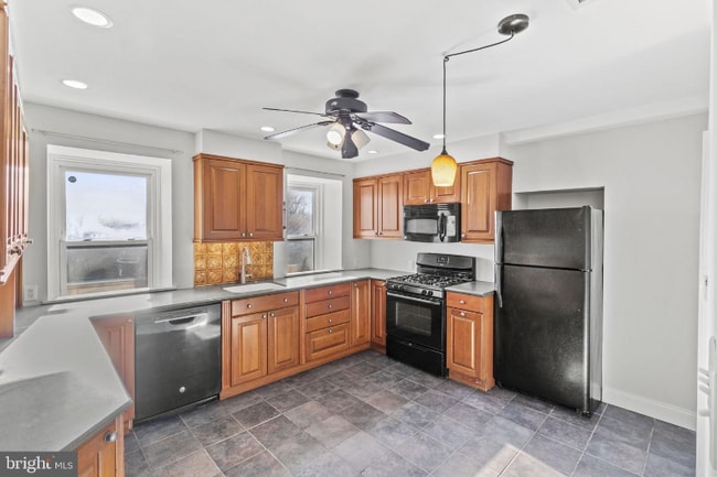 625 Summit St in King of Prussia, PA - Foto de edificio - Building Photo