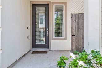 144 Knightsbridge Park Ln in Houston, TX - Building Photo - Building Photo