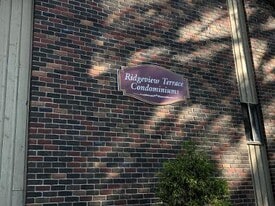 244 Oakville Ave, Unit H in Waterbury, CT - Building Photo