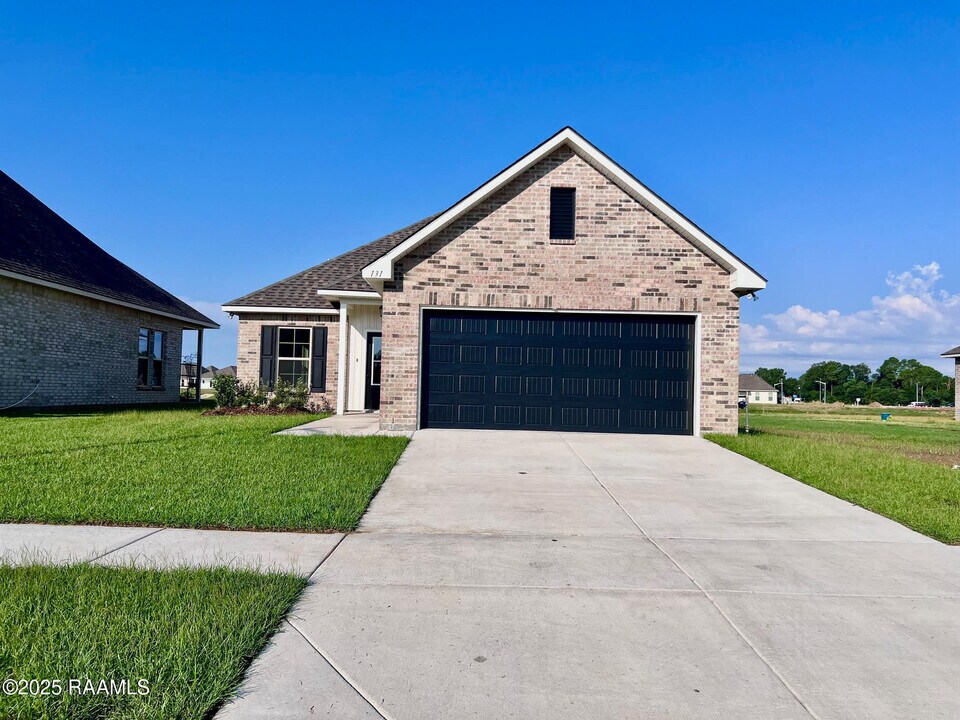 131 Brattle Ct in Lafayette, LA - Building Photo
