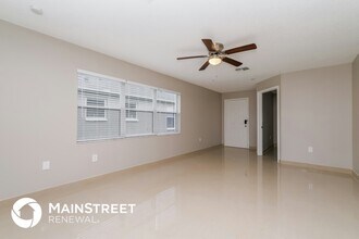 8437 National Dr in Port Richey, FL - Building Photo - Building Photo