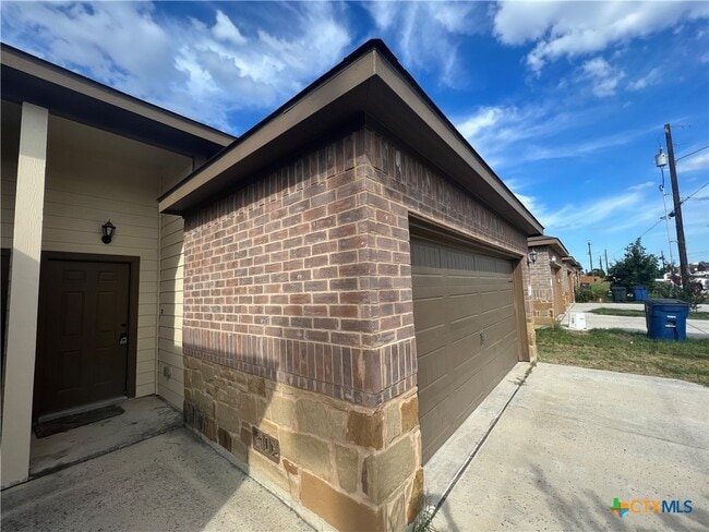 2611 Pahmeyer Rd in New Braunfels, TX - Building Photo - Building Photo