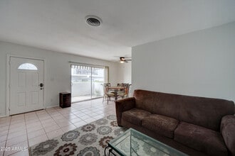 3416 N 44th St in Phoenix, AZ - Building Photo - Building Photo
