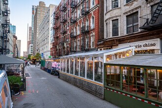 249 Broome St in New York, NY - Foto de edificio - Building Photo