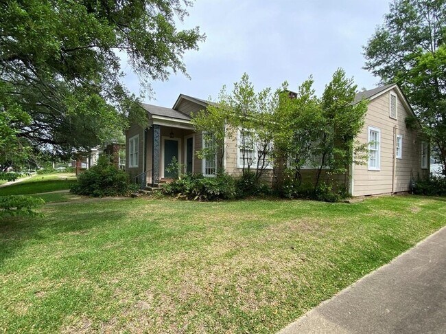 823 Ratcliff St in Shreveport, LA - Building Photo - Building Photo