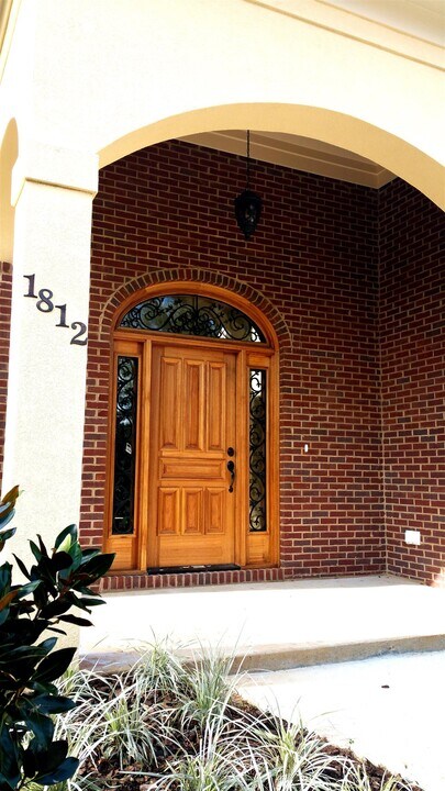 1812 Ashley Hall Way in Tallahassee, FL - Building Photo