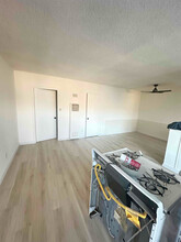 8120 Owensmouth Ave in Los Angeles, CA - Building Photo - Building Photo