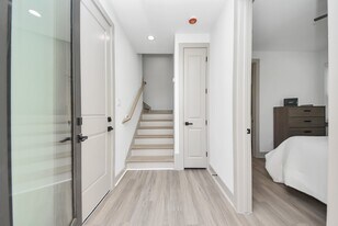 5314 Kindred Gdn Ln in Houston, TX - Building Photo