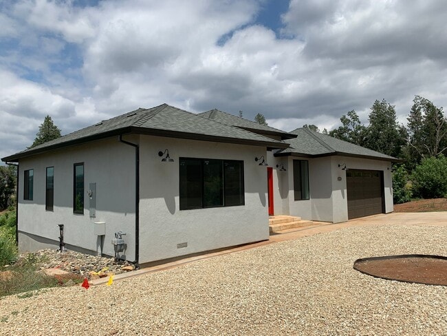 6190 Forty Oaks Ln in Paradise, CA - Building Photo - Building Photo