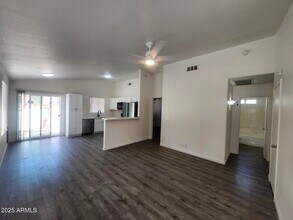 3442 W Kimberly Way in Phoenix, AZ - Building Photo - Building Photo