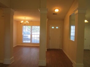 1350 Monterey Dr in Sumter, SC - Foto de edificio - Building Photo