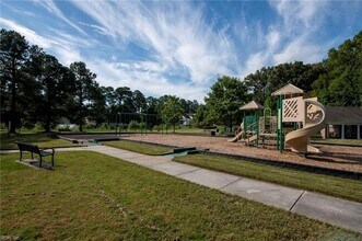 956 Iron Bridge Dr in Virginia Beach, VA - Building Photo - Building Photo